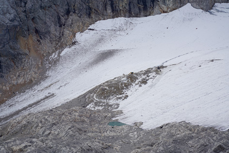 Schladminger und Hallstätter Gletscher 2025. Gletscherzustandsbericht, Gletscherbericht. ANISA, Verein für alpine Forschung. Dachsteingebirge, Dachstein