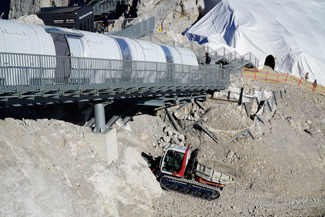 Schladminger und Hallstätter Gletscher 2025. Gletscherzustandsbericht, Gletscherbericht. ANISA, Verein für alpine Forschung. 