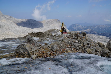 Schladminger und Hallstätter Gletscher 2025. Gletscherzustandsbericht, Gletscherbericht. ANISA, Verein für alpine Forschung. 