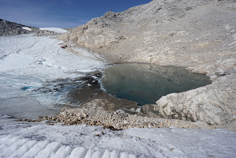 Schladminger und Hallstätter Gletscher 2025. Gletscherzustandsbericht, Gletscherbericht. ANISA, Verein für alpine Forschung. 