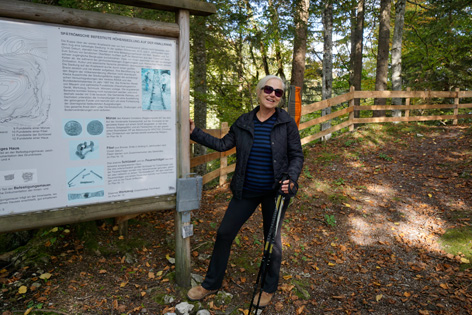 Archäologischer Wanderweg auf dem Burgstall, Ramsau am Dachstein. ANISA, Verein für alpine Forschung 2014